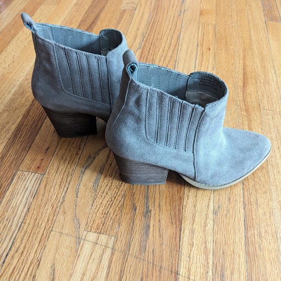 Crown Vintage taupe Lasso Suede boots - Picture 2 of 6